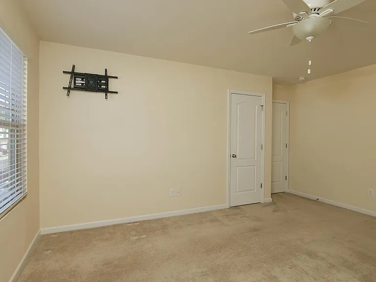 705 Keystone Park Dr #84 — Photo 14