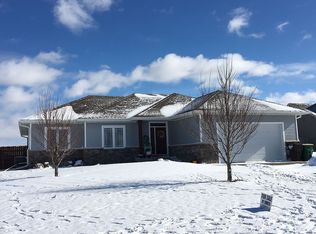815 N 15th Ave, Winterset, IA 50273