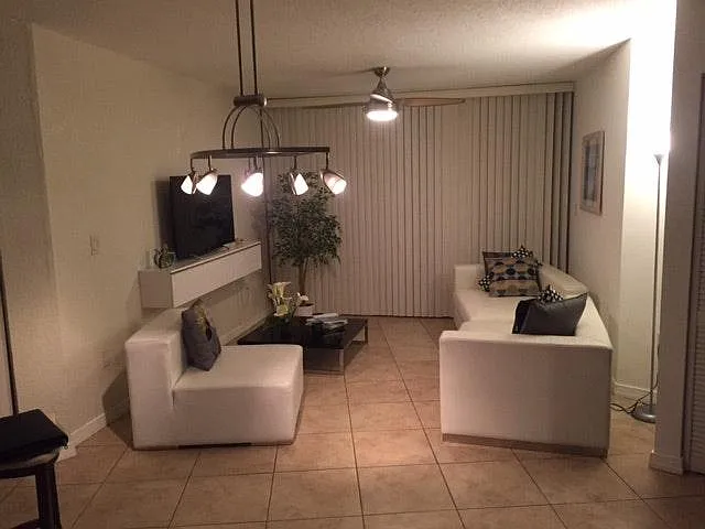 2 bed, 908 sqft, $2,150 — Photo 3