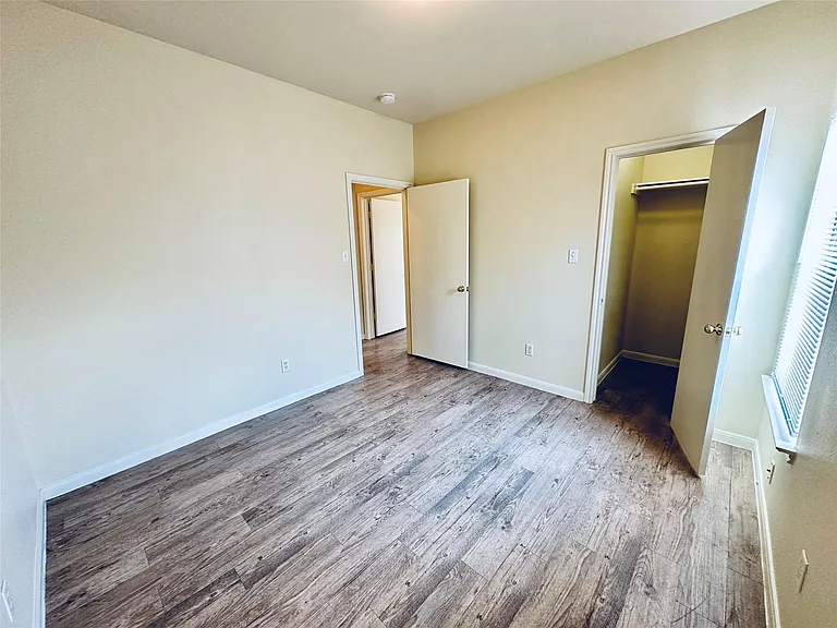 2873 Southampton Way #B — Photo 34