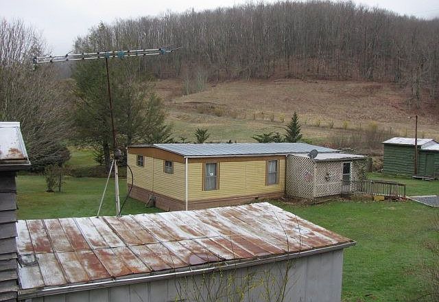 2nd image of 698 Curley Maple Rd