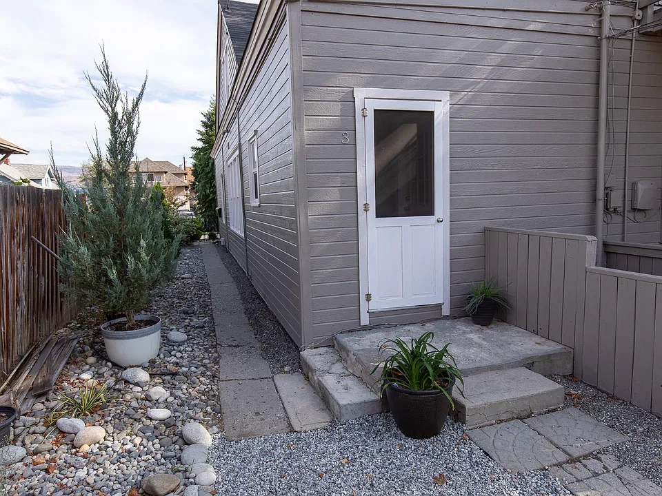 108 N Cleveland Ave #3