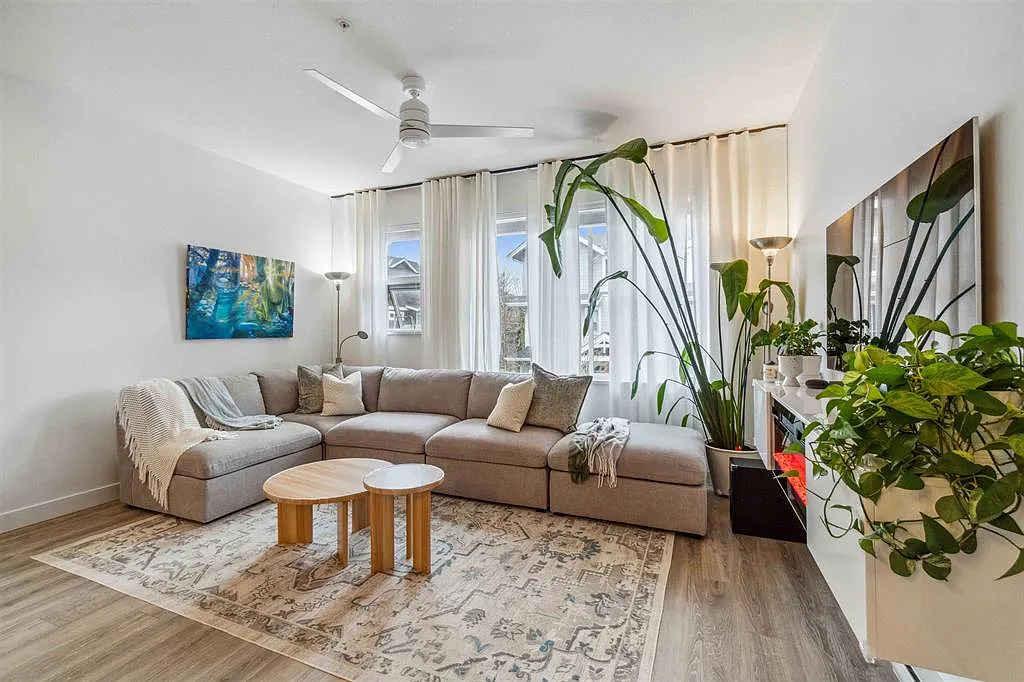 2145 Prairie Ave #161 photo 1