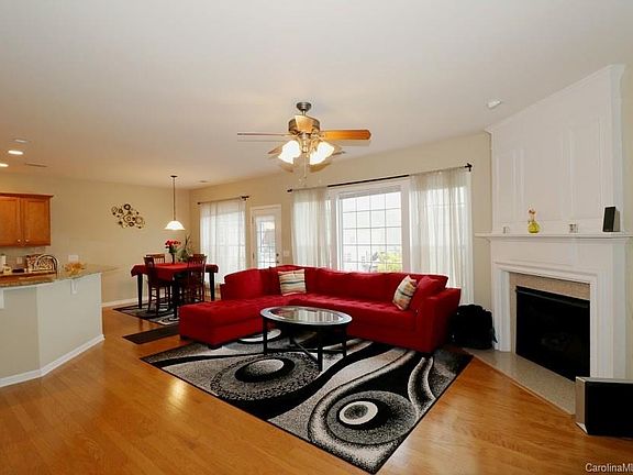 5th image of 2061 Belair Dr #197