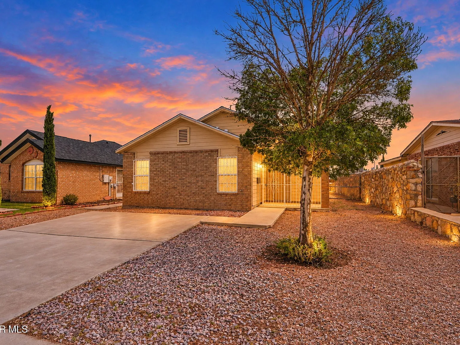3 bed, 2.0 bath, 1091 sqft, $1,395 — Photo 4