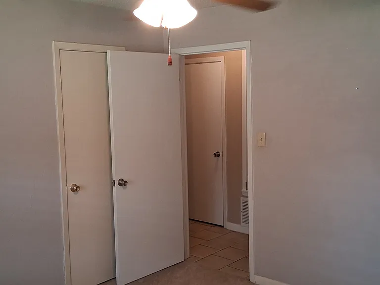 102 Cheryl St — Photo 12