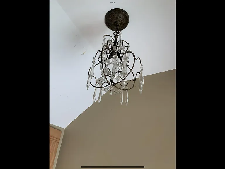 Entry chandelier