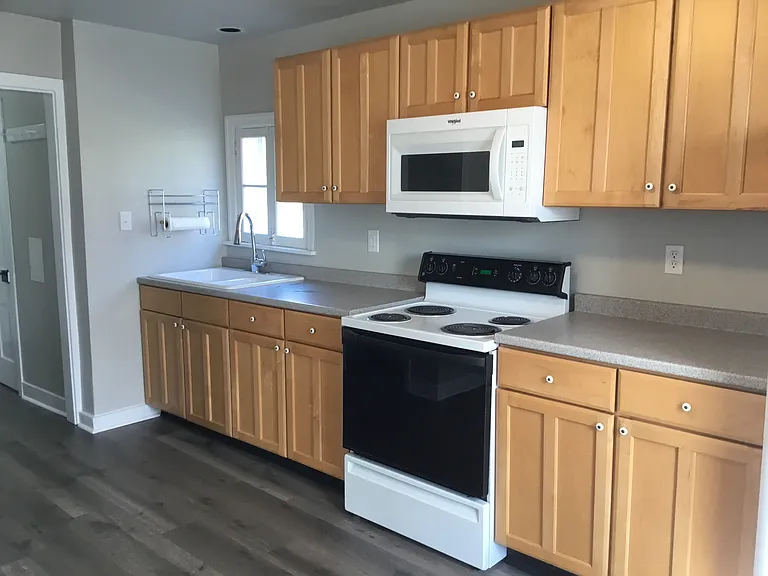 6 S Ridge Rd — Photo 3