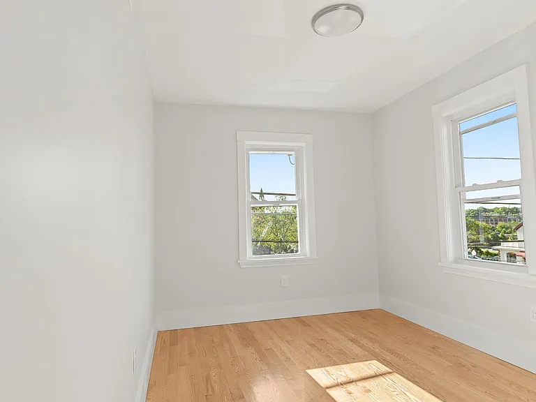 10 Marcello St #2 — Photo 4