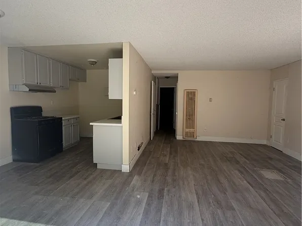 14805 Chase St Unit 107, Panorama City, CA 91402