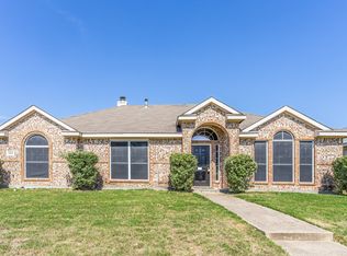 1142 Hampshire Ln, Cedar Hill, TX 75104
