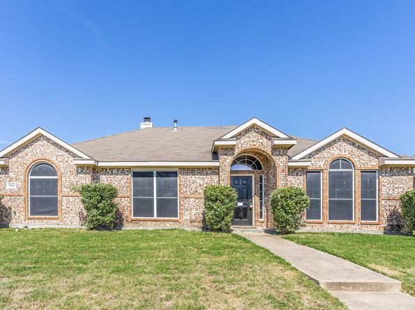 1142 Hampshire Ln