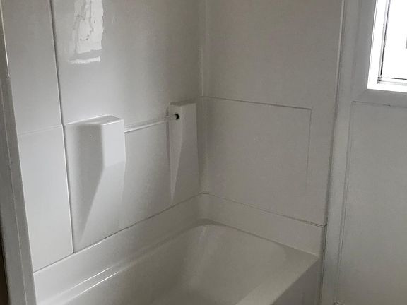 4th image of 763 Lillian St