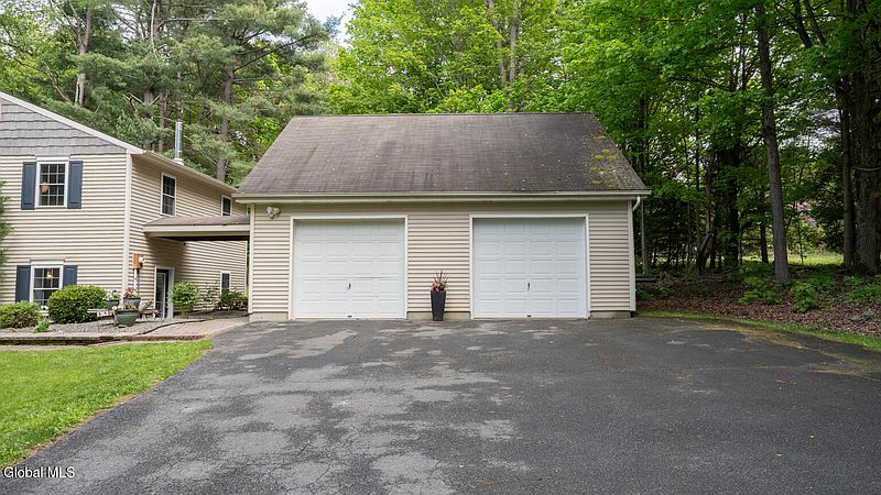 4th image of 84 Jack Halloran Road