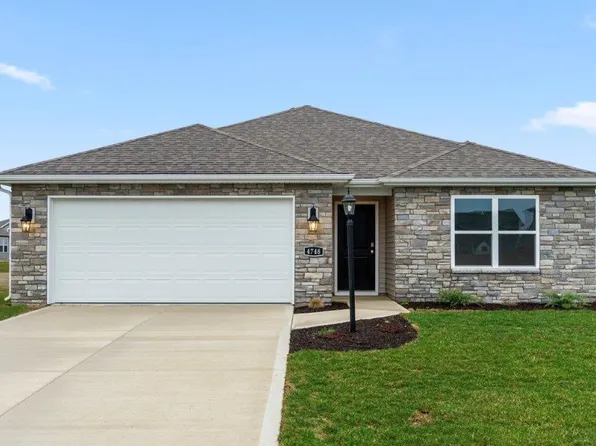4748 Carson Ct, Woodburn, IN 46797