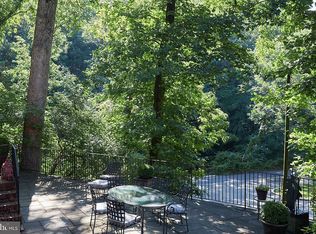 4600 Fieldstone Ln NW, Washington, DC 20008