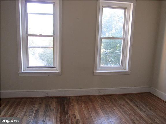5th image of 232 Milligan St