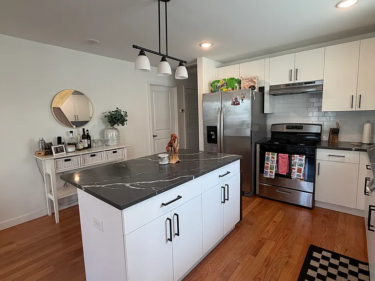 759 Seaport Dr #B — Photo 4