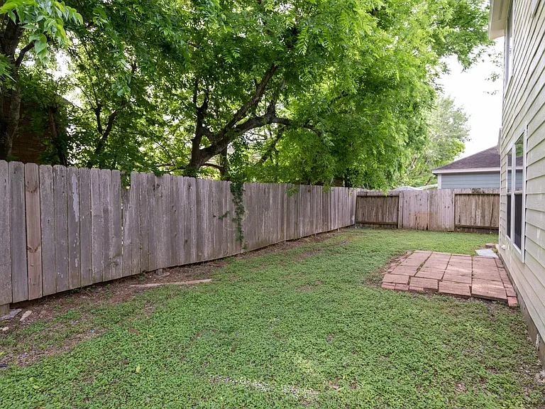 11745 Logan Ridge Dr — Photo 33