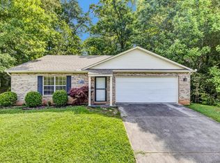 612 Liverpool Ln, Knoxville, TN 37920