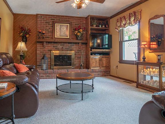 5th image of 320 Creekwood Dr