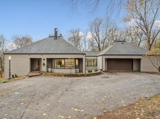 16441 Coventry Ln, Dubuque, IA 52001