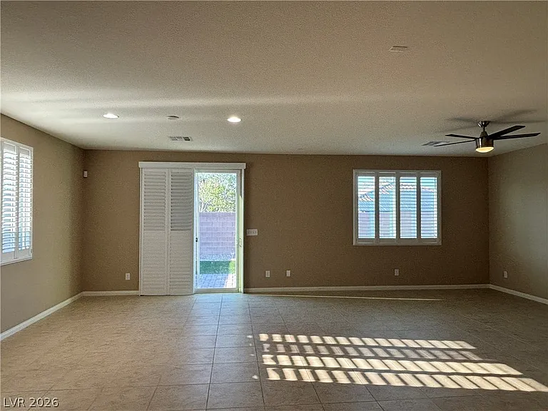 7466 Campbell Ranch Ave — Photo 11