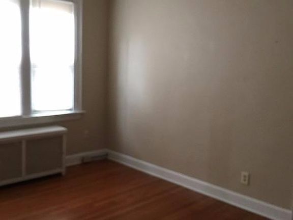 3rd image of 2723 Stratford Ave