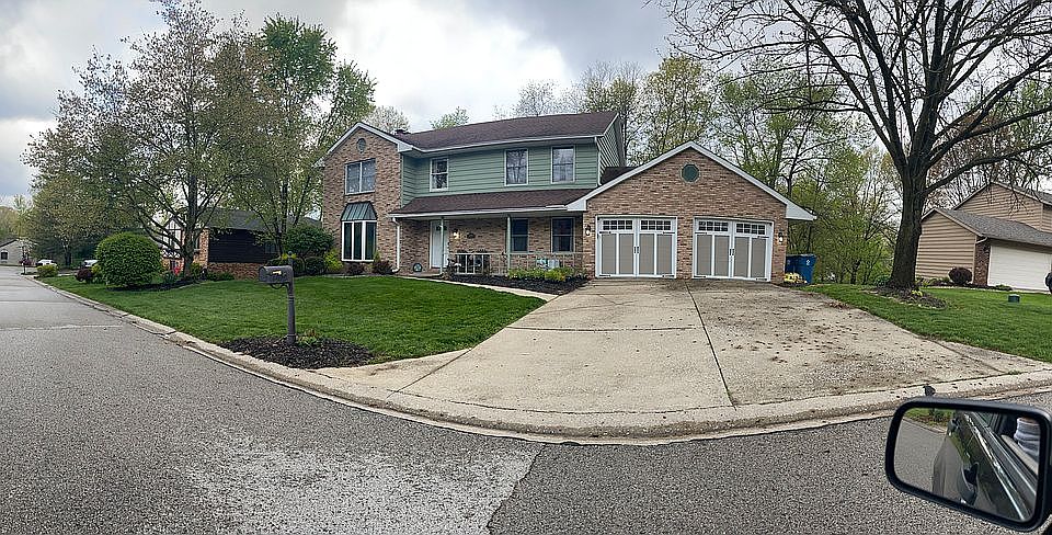 2nd image of 1979 Mapleleaf Dr