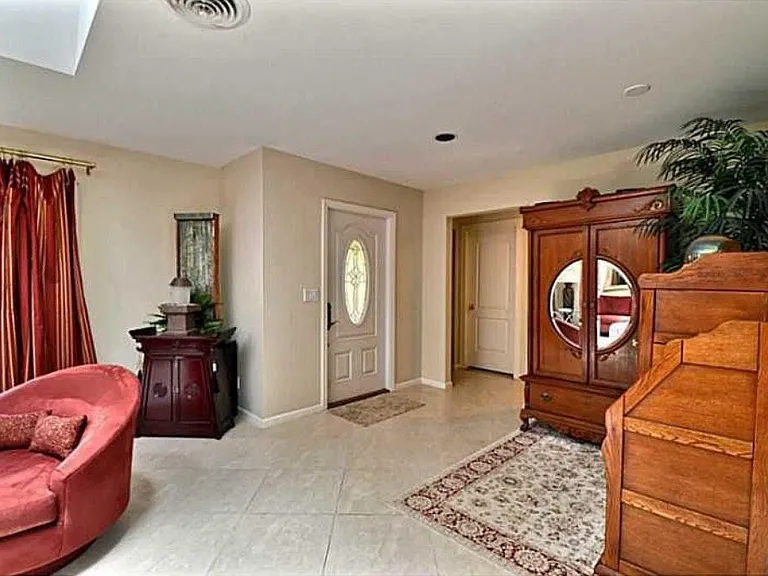 2736 Whippoorwill Ln — Photo 10