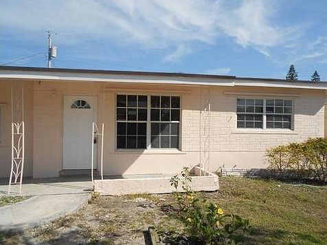 1st image of 115 NW 4th Ave