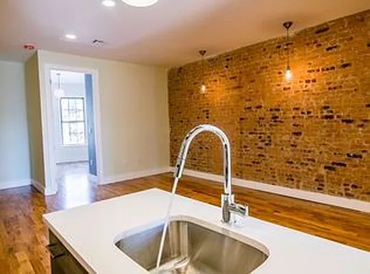 Rented by City View Living | media 17