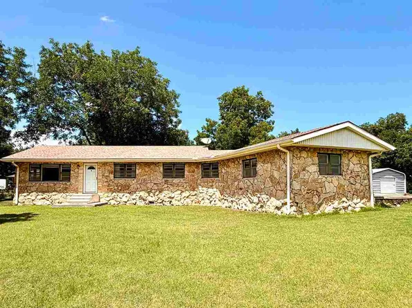 204 N Apple Ave, Newkirk, OK 74647
