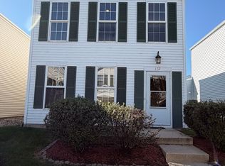 172 Presidential Blvd #172, Oswego, IL 60543