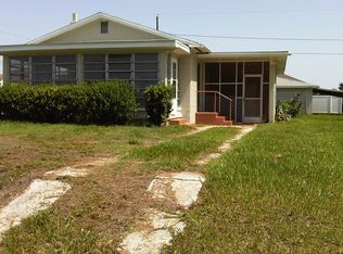 110 Illinois Ave, Auburndale, FL 33823