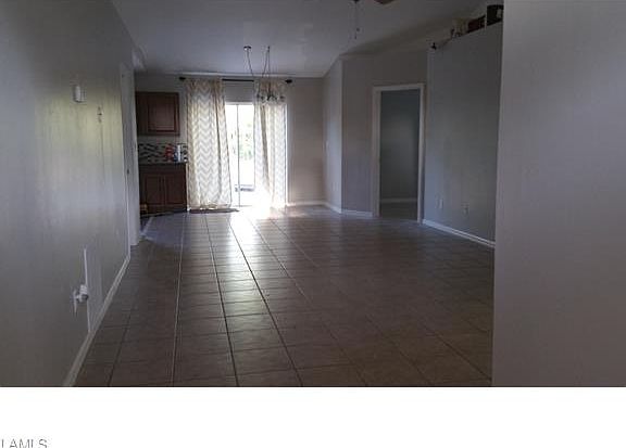 3rd image of 2780 Everglades Blvd S
