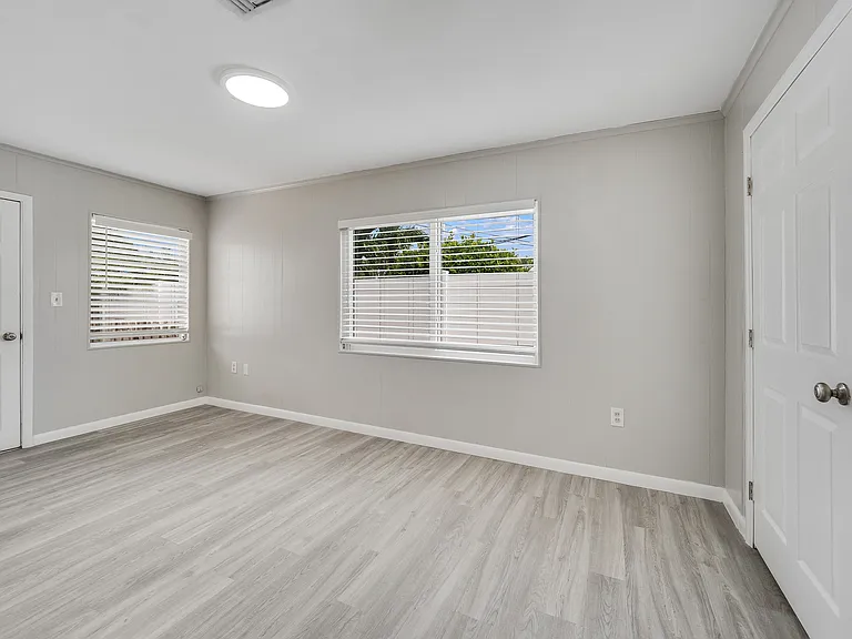 390 Needle Blvd — Photo 22