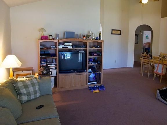 2nd image of 114 Crickett Ct