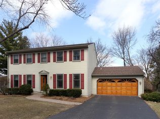 1500 Almond Ct, Downers Grove, IL 60515