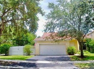 727 Sand Creek Cir, Fort Lauderdale, FL 33327