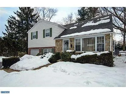 1612 Cherry Ln photo 1