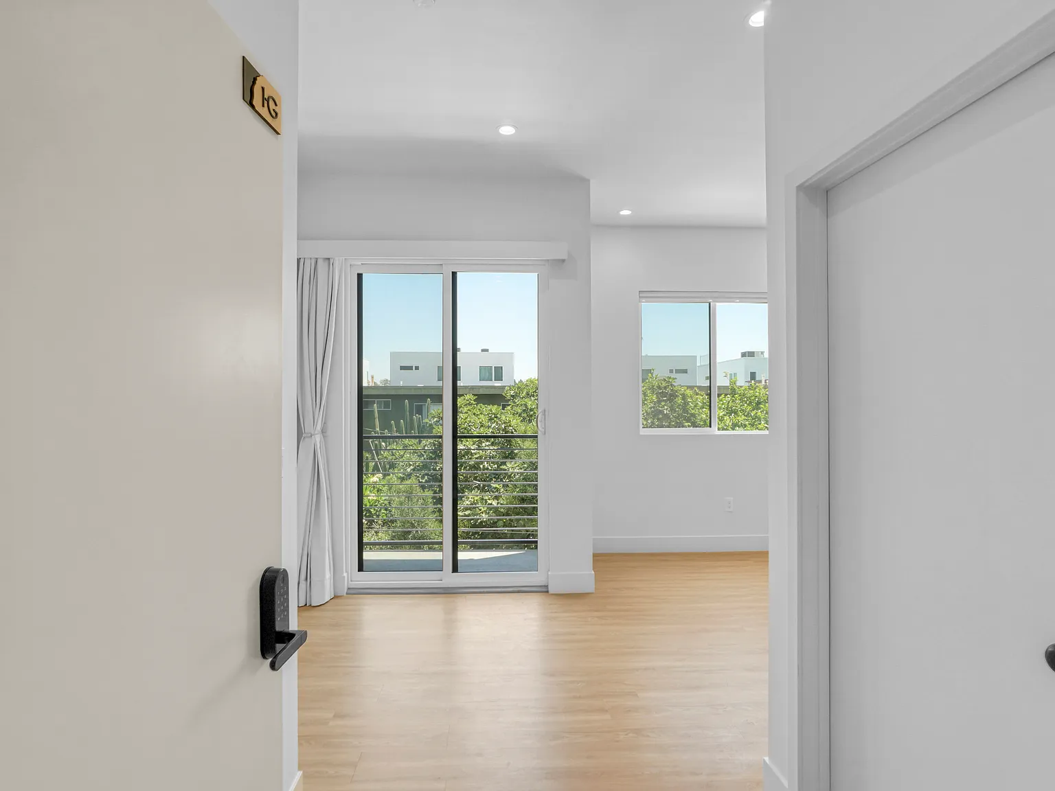 1 bed, 14440 sqft, $1,450 — Photo 2