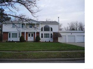 139 Chapel Woods, Buffalo, NY 14221