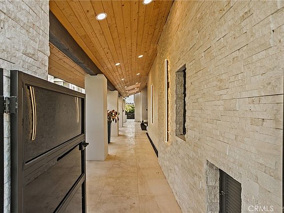 2nd image of 10 White Water Dr