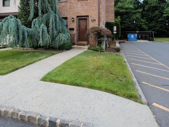 126 Village Green Way #126, Hazlet, NJ 07730