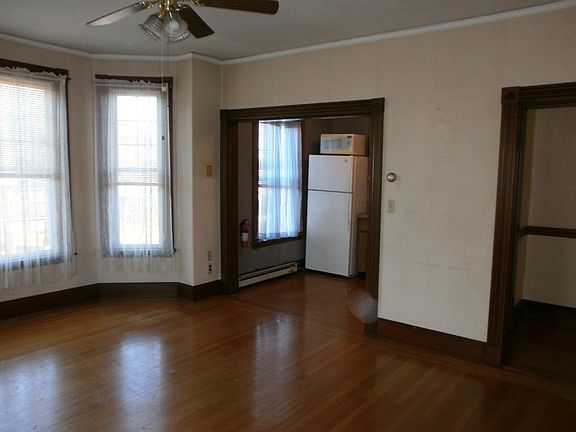 4th image of 92 Day St Floor 2