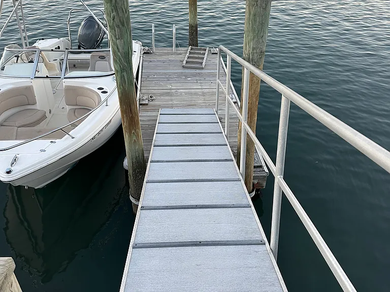 Pelican Dr — Photo 19