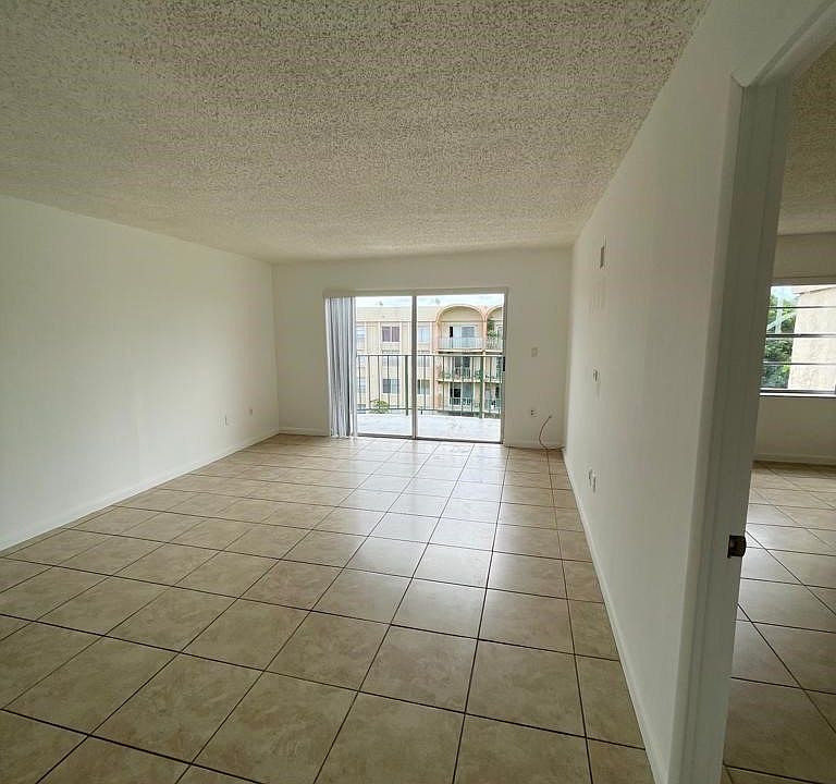 1st image of 9360 Fontainebleau Blvd