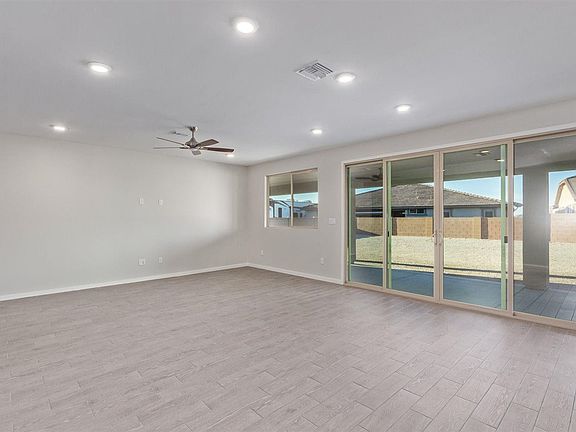 3rd image of 14526 E 42nd Pl