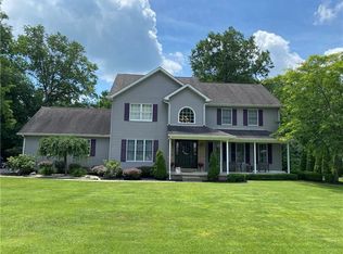 2009 Lori Ln, Hermitage, PA 16148